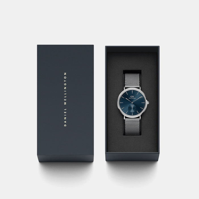 Classic Men Quartz Blue Dial Analog Mesh Watch DW00100710K