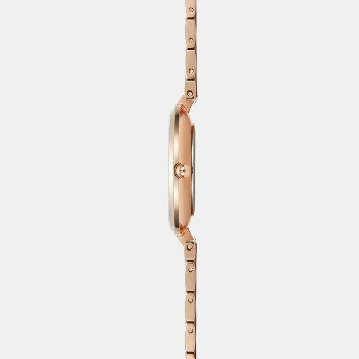 Obaku Women Round Silver watch