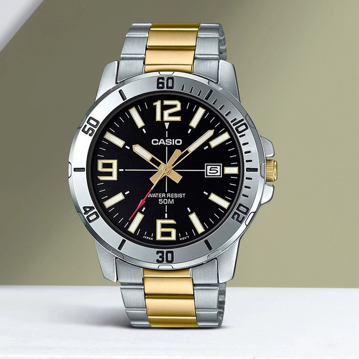 Enticer Men Quartz Black Dial Analog Stainless Steel Watch A1735