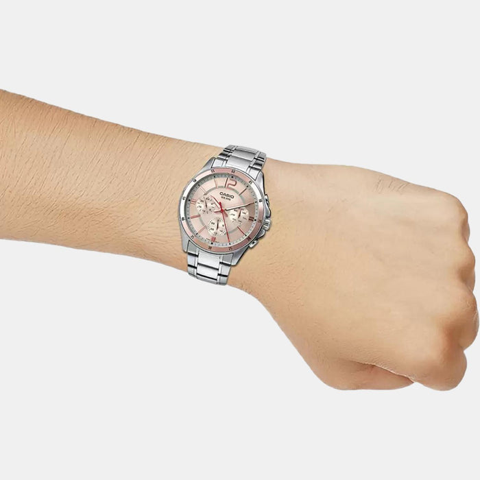 Casio Round Quartz Chronograph Men watch