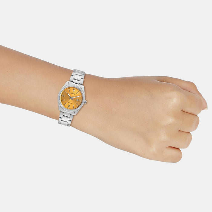 Enticer Men Quartz Yellow Dial Analog Stainless Steel Watch A2369