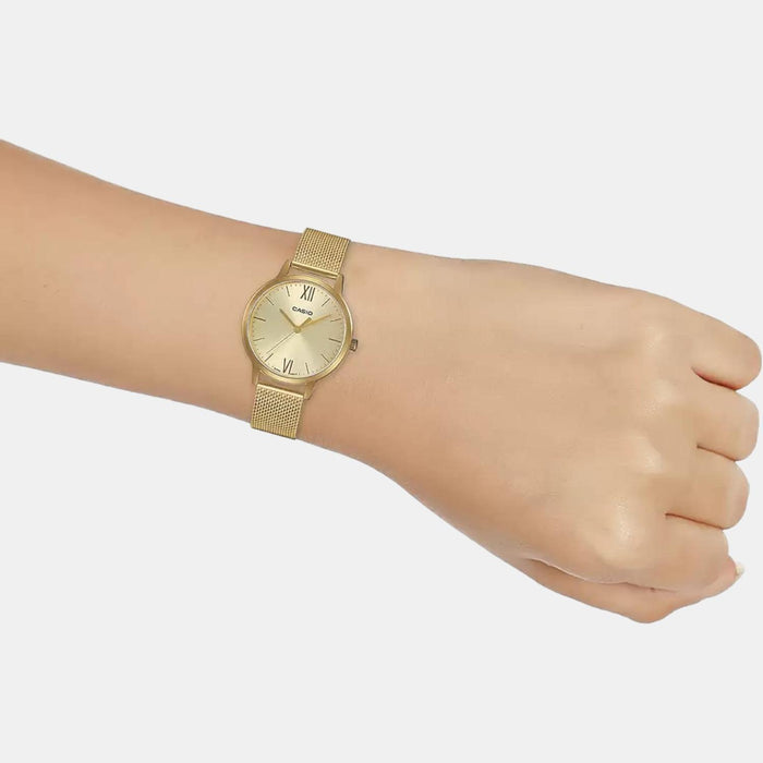 Casio Round Quartz Analog Women watch