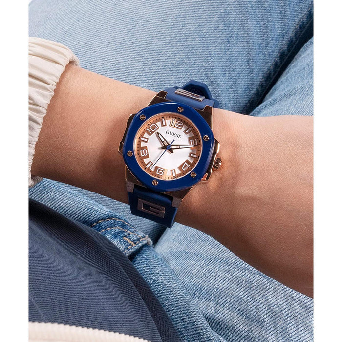 G Hype Women Quartz Silver Dial Analog Silicone Watch Gw0555L4