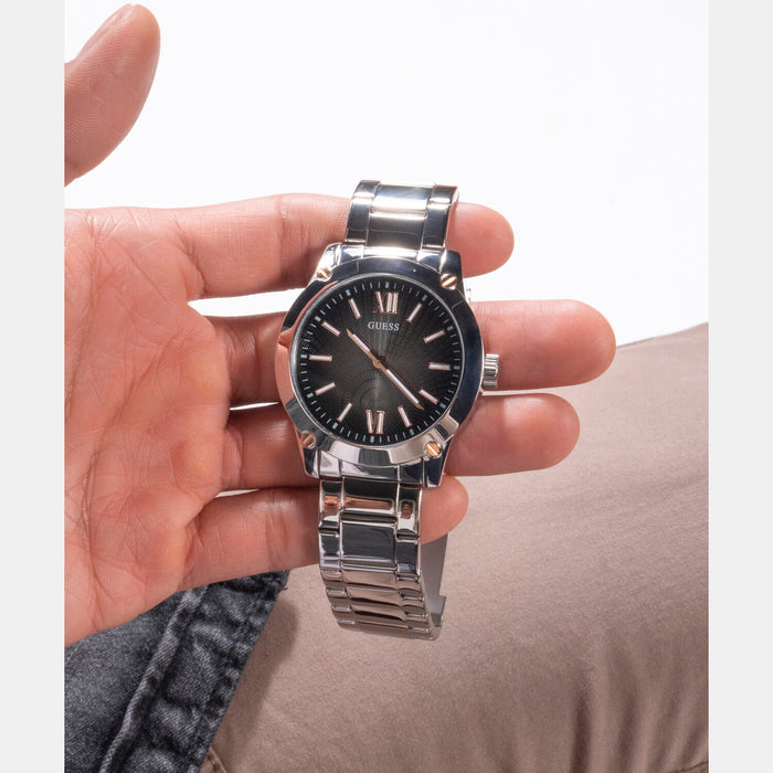 Guess 44 mm Silver Quartz watch