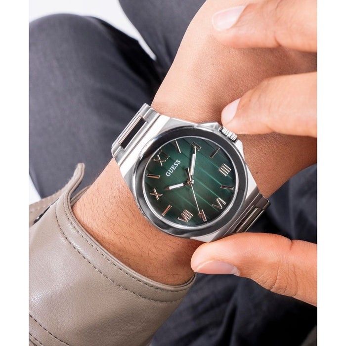 Guess Round Quartz Analog Men watch