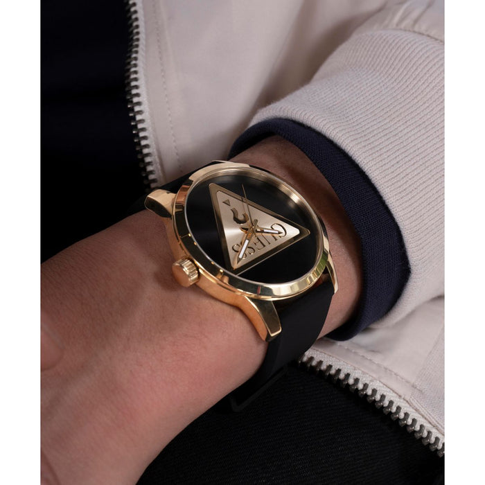 Guess Round Quartz Analog Men watch
