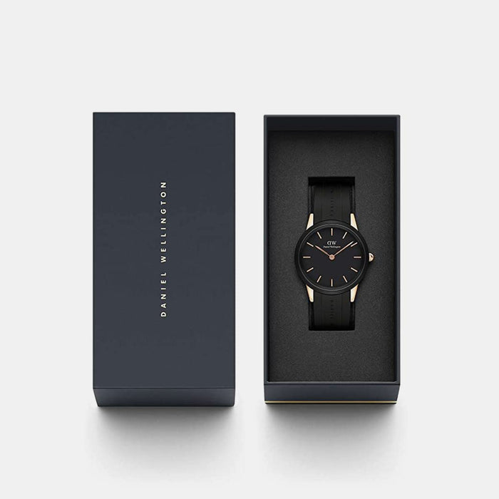 Iconic Men Quartz Black Dial Analog Silicone Watch DW00100426K