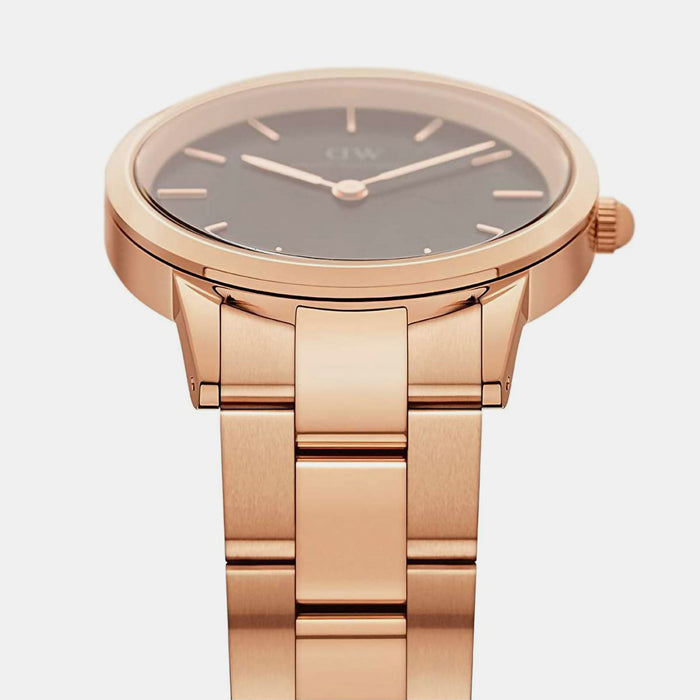 Daniel Wellington Men Round Black watch