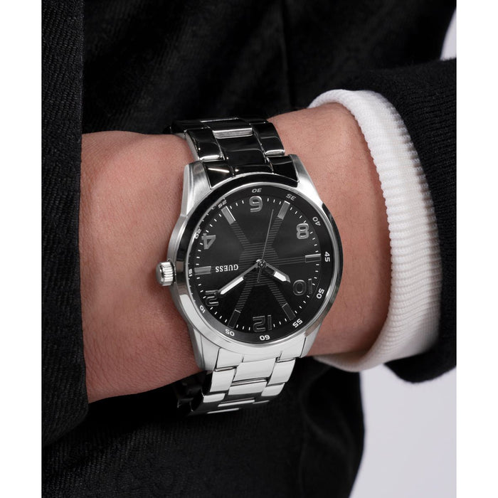 Guess Round Quartz Analog Men watch