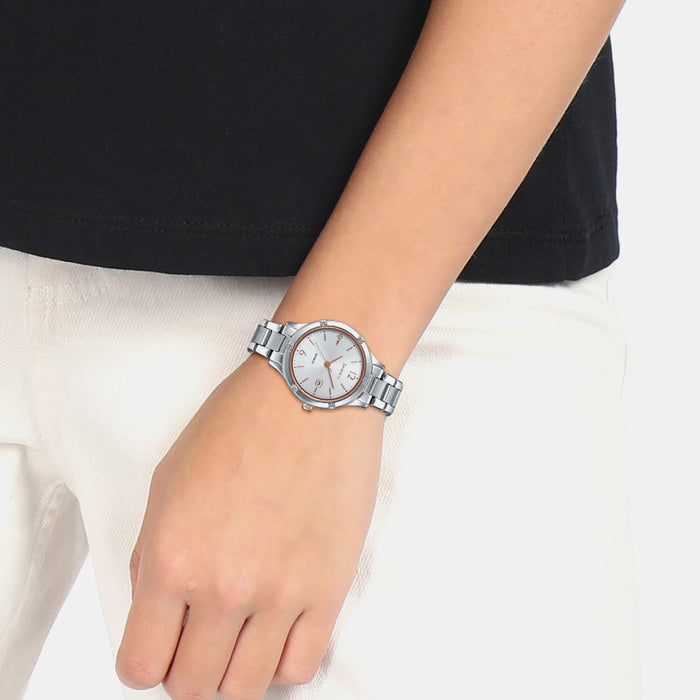 Sheen Women Quartz White Dial Analog Stainless Steel Watch SH205